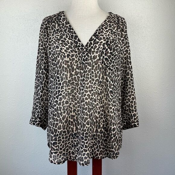 Maurices Leopard Print Blouse Top Size L EUC - Picture 1 of 8